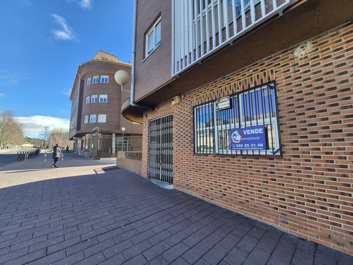 Immeuble residentiel dans Ávila, Ávila à vendre Photo de l’immeuble– Image 1 sur 5