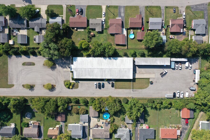 1753 Old Preston Hwy N, Louisville, KY à louer - Photo de l’immeuble – Image 2 sur 18