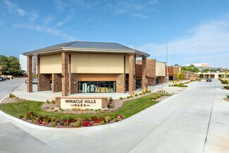 Plus de détails pour 606-780 N 114th St, Omaha, NE - Local commercial à louer