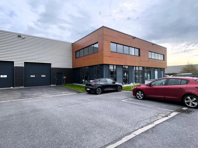Bureau dans Wambrechies à louer - Photo de l’immeuble – Image 3 sur 13