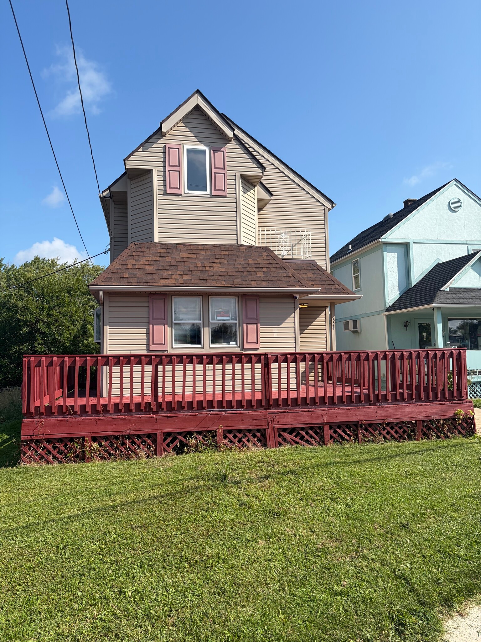 524 Cleveland St, Elyria, OH à louer Photo intérieure– Image 1 sur 14