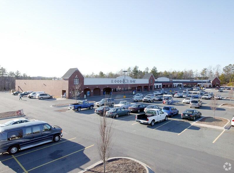 1201-1325 N Broome St, Waxhaw, NC à louer - Photo de l’immeuble – Image 1 sur 1