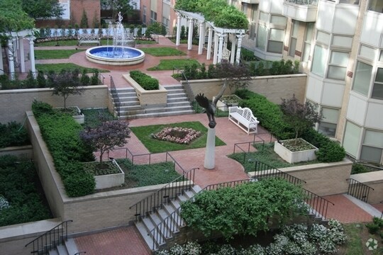 425 8th St NW, Washington, DC à louer Photo principale– Image 1 sur 28