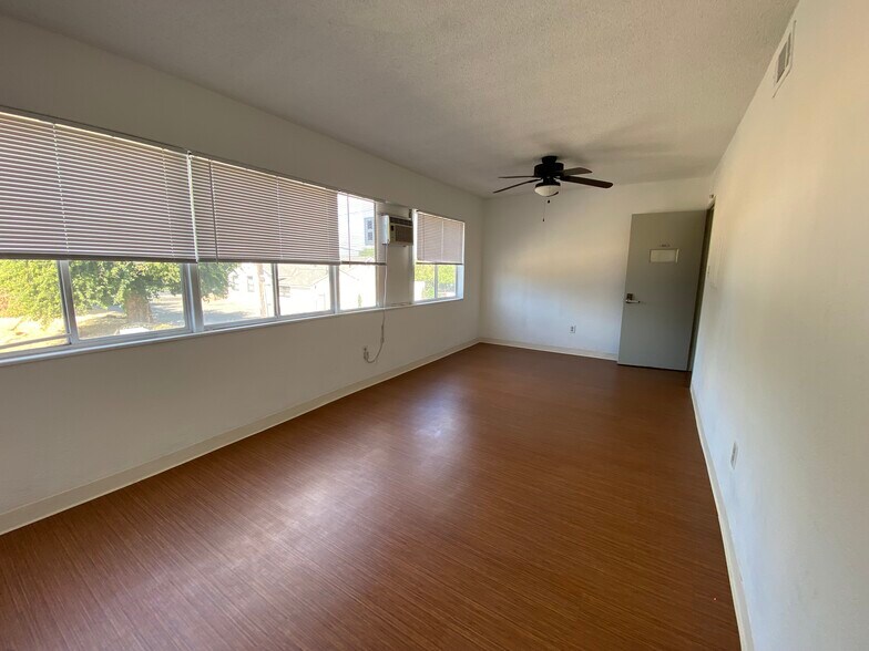 275 N Main St, Manteca, CA à louer - Photo principale – Image 2 sur 19