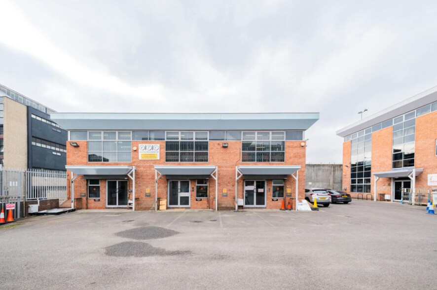 62 Brewery Rd, Londres à vendre - Photo de l’immeuble – Image 1 sur 9