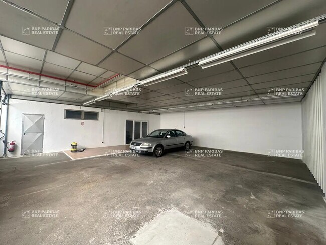 Plus de détails pour Bureau, Local d'activités à louer