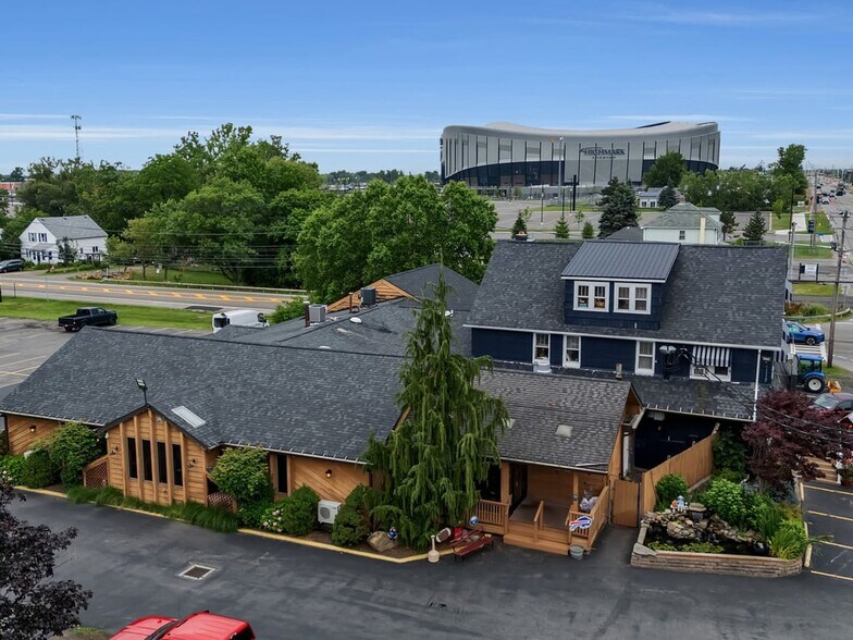 4300 Abbott Rd, Orchard Park, NY à vendre - Photo principale – Image 1 sur 42