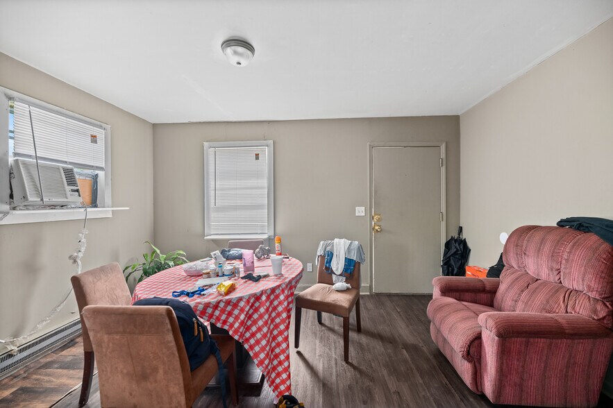 3211 Spruill Ave, North Charleston, SC à vendre - Photo de l’immeuble – Image 3 sur 20