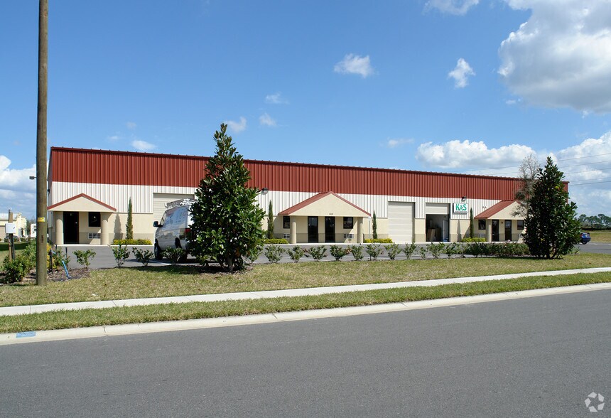 1805 Greenleaf Ln, Leesburg, FL à louer - Photo de l’immeuble – Image 1 sur 3
