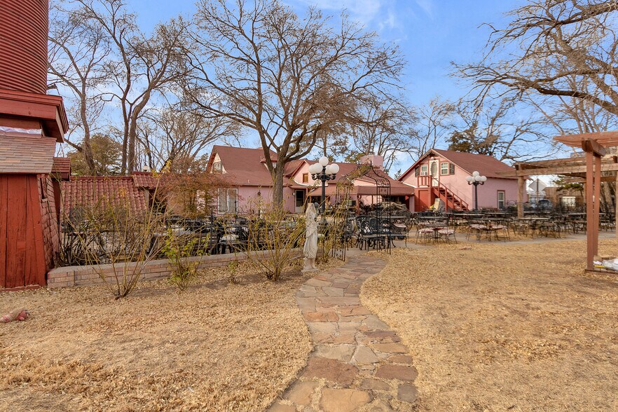 2501 S Grand St, Amarillo, TX à vendre - Photo de l’immeuble – Image 3 sur 28