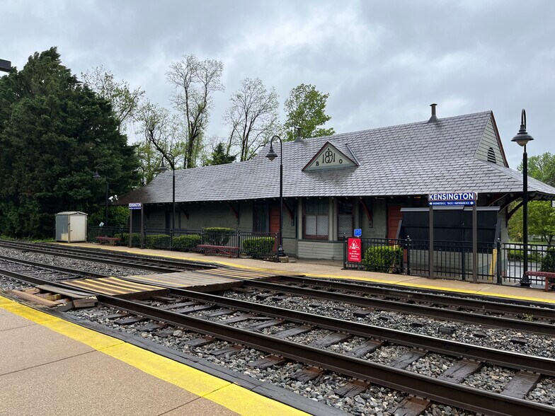 10555 Metropolitan Ave, Kensington, MD à vendre - Photo de l’immeuble – Image 2 sur 25