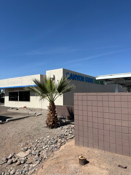 4636 E McDowell Rd, Phoenix, AZ à vendre - Photo de l’immeuble – Image 2 sur 12