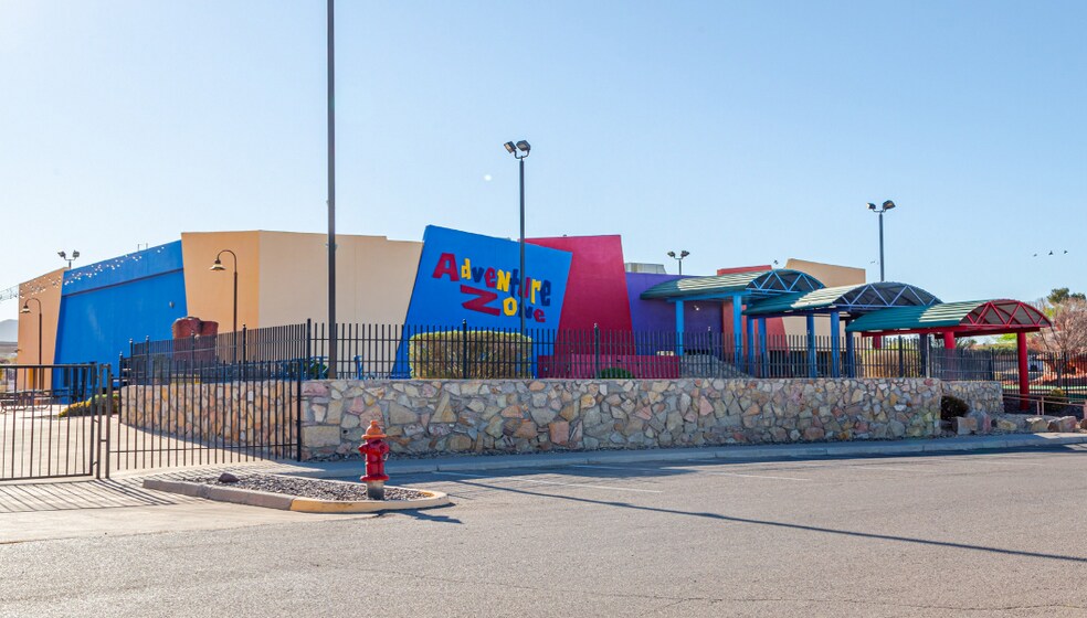 251 E Redd Rd, El Paso, TX à vendre - Photo principale – Image 1 sur 4