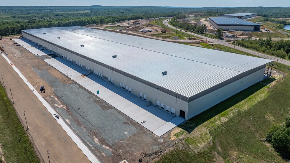 125 Crossroads Blvd S, Hazleton, PA à louer - Photo de l’immeuble – Image 3 sur 7
