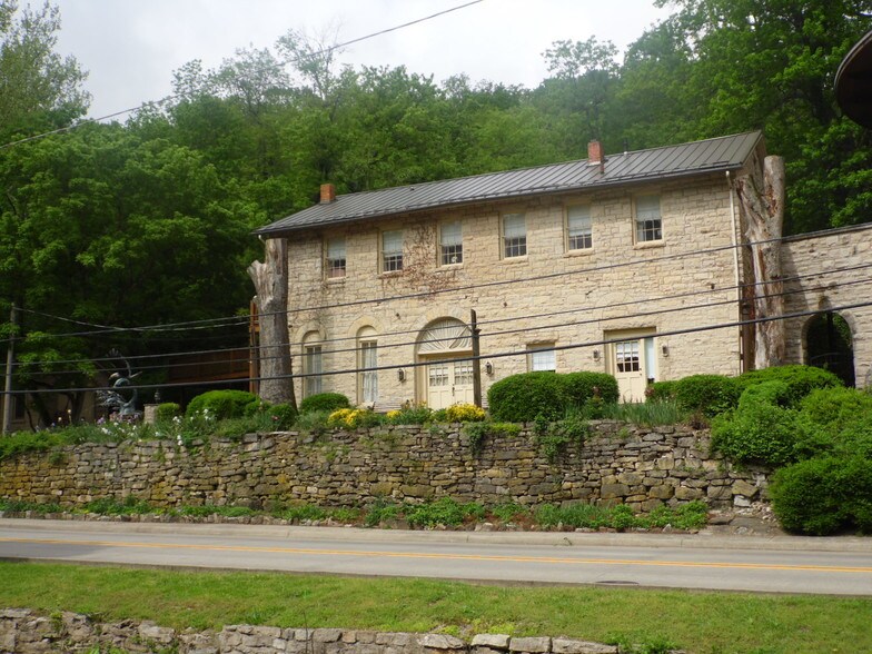 75 Hillside Ave, Eureka Springs, AR à vendre - Photo de l’immeuble – Image 2 sur 22