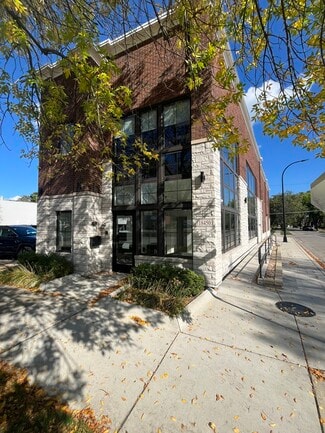 Plus de détails pour 18450 Mack Ave, Grosse Pointe, MI - Local commercial à louer