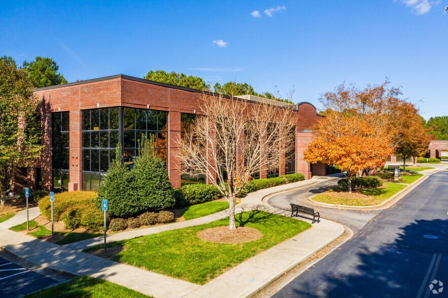 10680 Medlock Bridge Rd, Duluth, GA à louer - Photo de l’immeuble – Image 1 sur 10