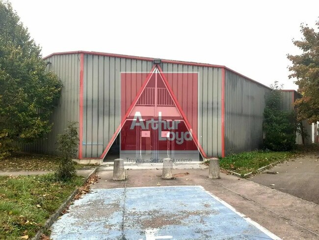 Plus de détails pour Industriel/Logistique à vendre