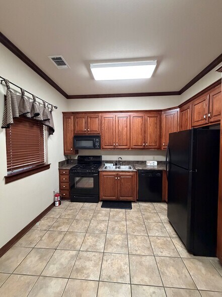 4726 Boat Club Rd, Fort Worth, TX à vendre - Photo de l’immeuble – Image 3 sur 7