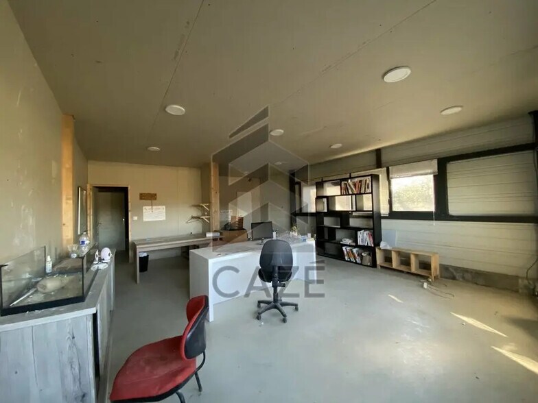 Local d’activités dans Artigues-près-Bordeaux à louer - Photo intérieure – Image 3 sur 3