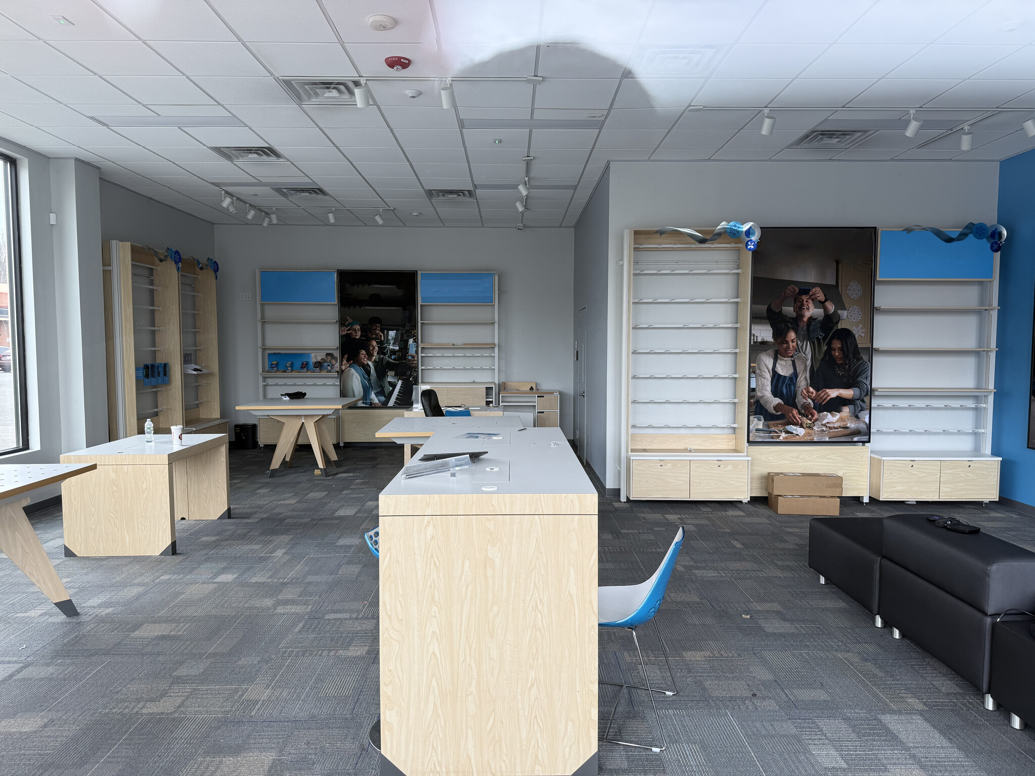 601 Portion Rd, Ronkonkoma, NY à louer Photo intérieure– Image 1 sur 2