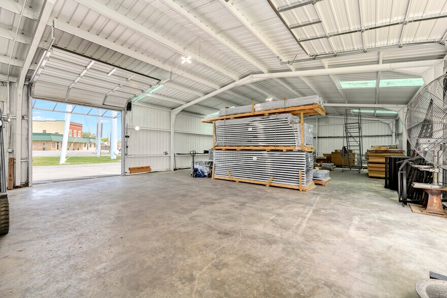 285 W Broadway St, Peculiar, MO à vendre - Photo de l’immeuble – Image 2 sur 7