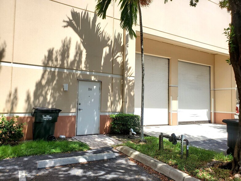 601 N Congress Ave, Delray Beach, FL à vendre - Photo de l’immeuble – Image 2 sur 8