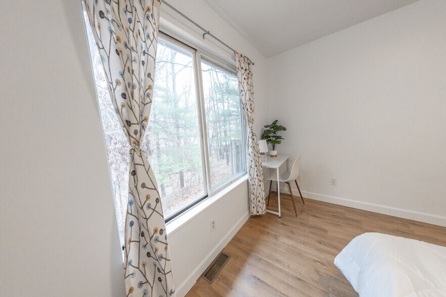 709 Toulouse, Battle Creek, MI à vendre - Photo de l’immeuble – Image 3 sur 22
