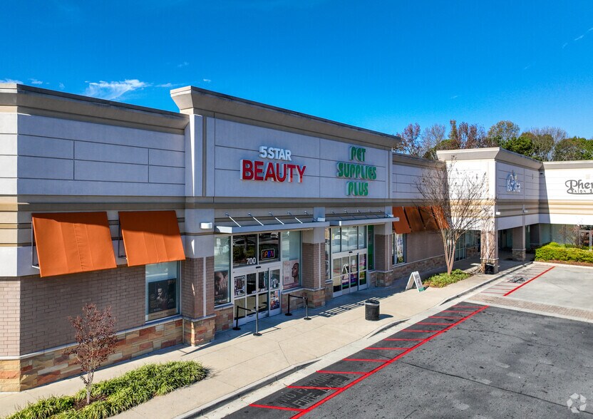 3240 S Cobb Dr, Smyrna, GA à louer - Photo de l’immeuble – Image 2 sur 11