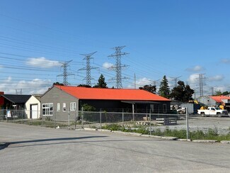 Plus de détails pour 5515 Thickson Rd N, Whitby, ON - Industriel/Logistique à louer