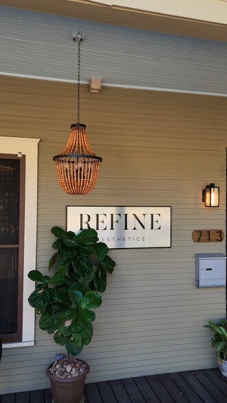 713 W 14th St, Austin, TX à vendre - Vidéo sur l’annonce professionnelle – Image 2 sur 9