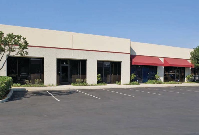 13600-13640 Imperial Hwy, Santa Fe Springs, CA à louer Photo de l’immeuble– Image 1 sur 3