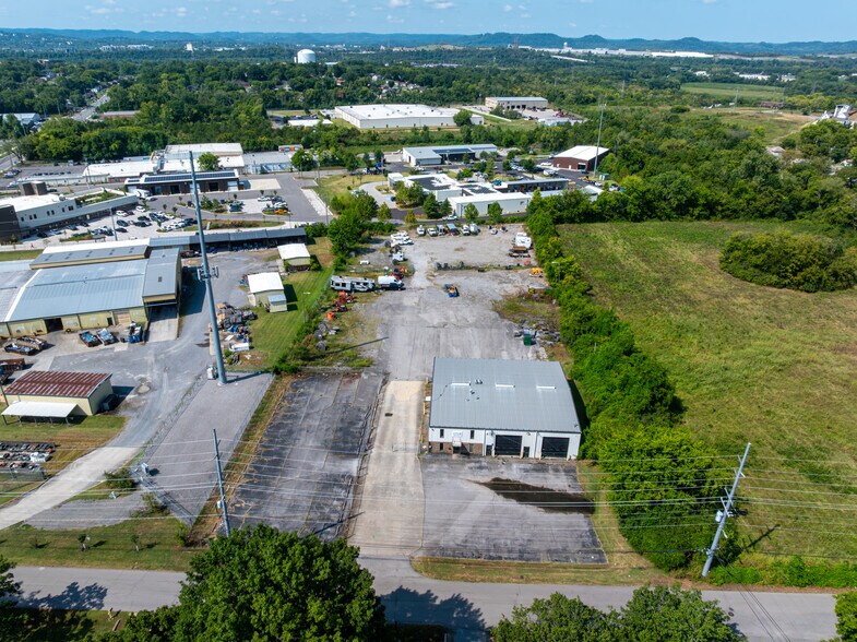 3333 Hydes Ferry Pike, Nashville, TN à louer - Photo de l’immeuble – Image 3 sur 7