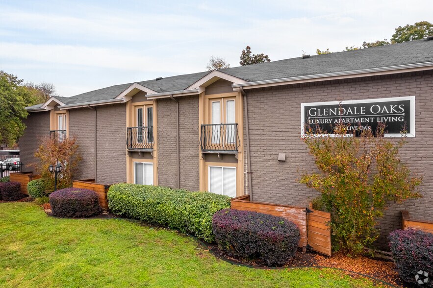 5656 Live Oak St, Dallas, TX à vendre - Photo principale – Image 1 sur 17