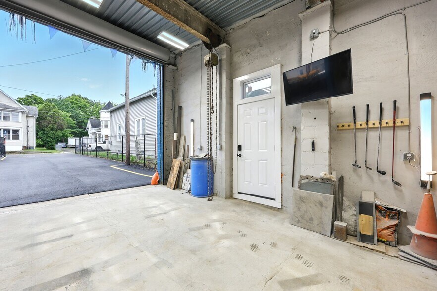 6 Rogers Ave, Springfield, MA à vendre - Photo de l’immeuble – Image 3 sur 12