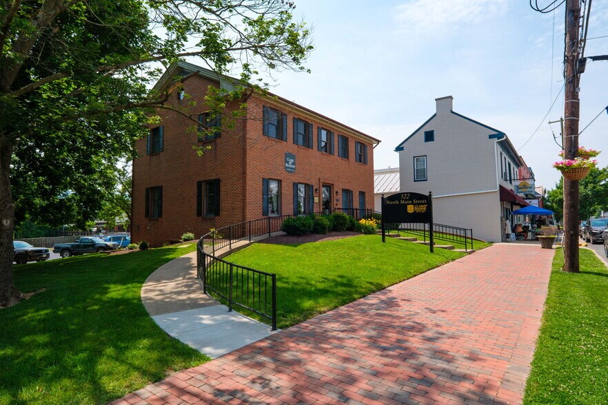 122 N Main St, Woodstock, VA à louer - Photo de l’immeuble – Image 2 sur 20