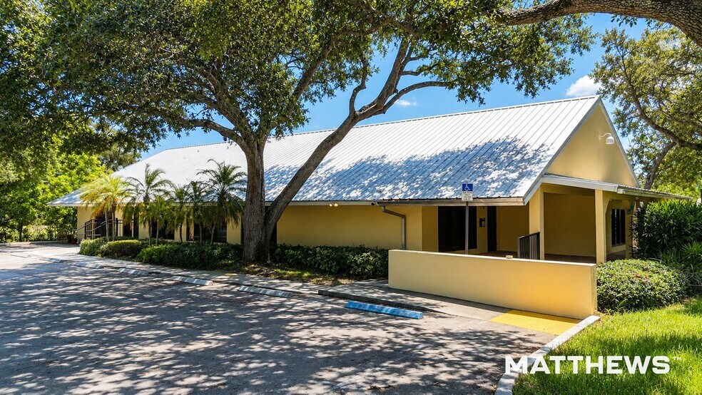 6415 SW 41st St, Fort Lauderdale, FL à vendre - Photo de l’immeuble – Image 2 sur 3