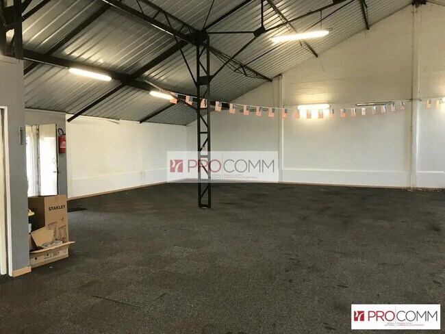 Plus de détails pour Local commercial à vendre