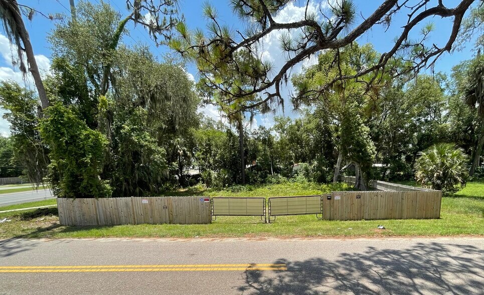 16220 Leonard St, Umatilla, FL à vendre - Photo de l’immeuble – Image 3 sur 7