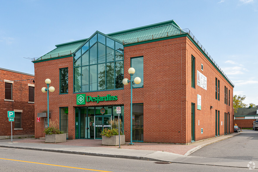 104 Rue Maclaren E, Gatineau, QC à louer - Photo principale – Image 1 sur 2