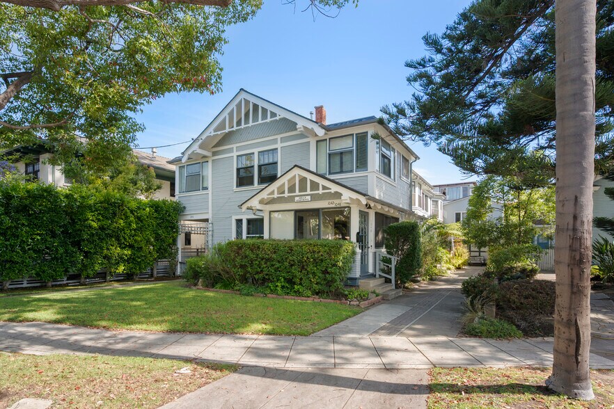 1042-1052 Adella Ave, Coronado, CA à vendre - Photo de l’immeuble – Image 2 sur 12