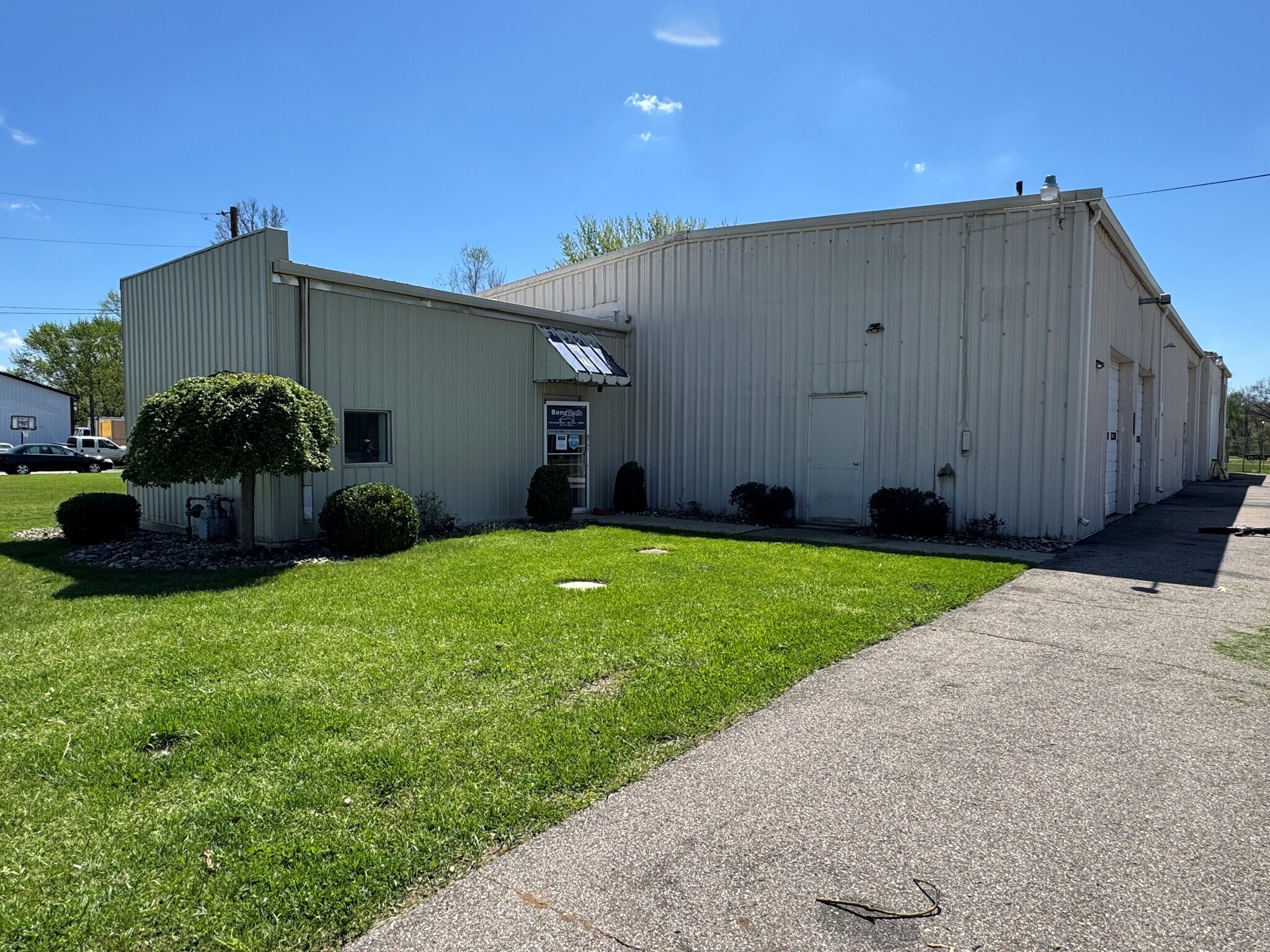 30338 Co 12 Rd, Elkhart, IN à louer Photo principale– Image 1 sur 8