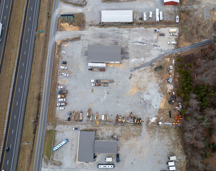 1058 Crabtree Road Rd, Crossville, TN à louer - Photo de l’immeuble – Image 3 sur 7