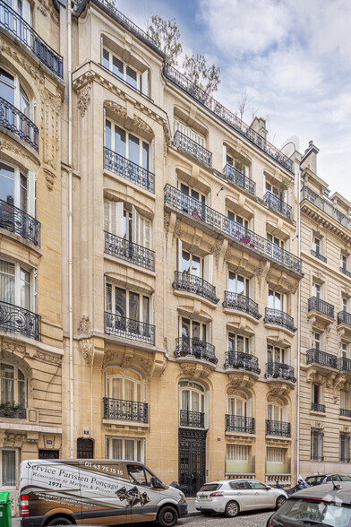 8 Rue Anatole De La Forge, Paris à vendre - Photo de l’immeuble – Image 2 sur 2