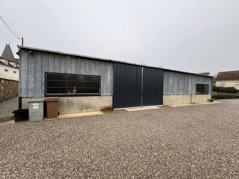 Local d’activités dans Liancourt à louer - Photo de l’immeuble – Image 1 sur 7