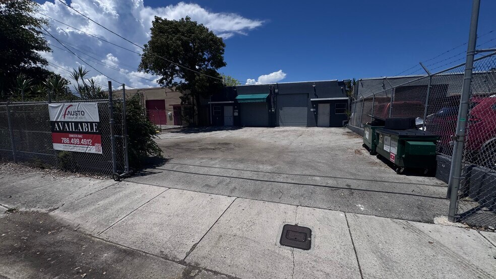 1847 NW 21st St, Miami, FL à louer - Photo de l’immeuble – Image 1 sur 21