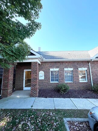 Plus de détails pour 172 Linden Dr, Winchester, VA - Bureau à vendre