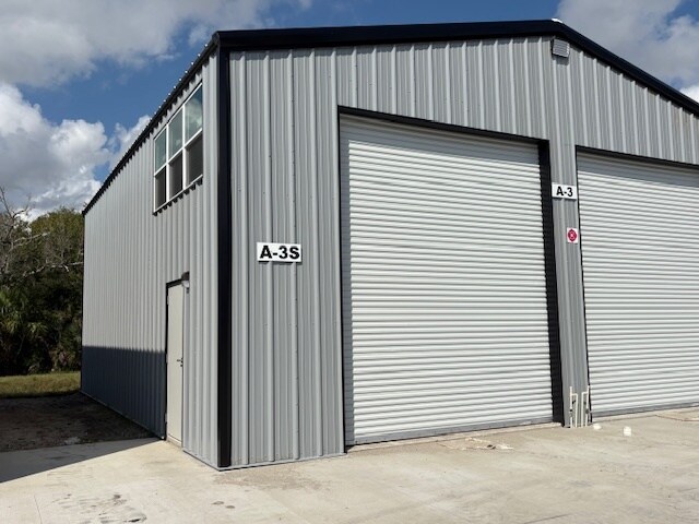 790 U.S. Rte 1, Oak Hill, FL à vendre - Photo de l’immeuble – Image 2 sur 11