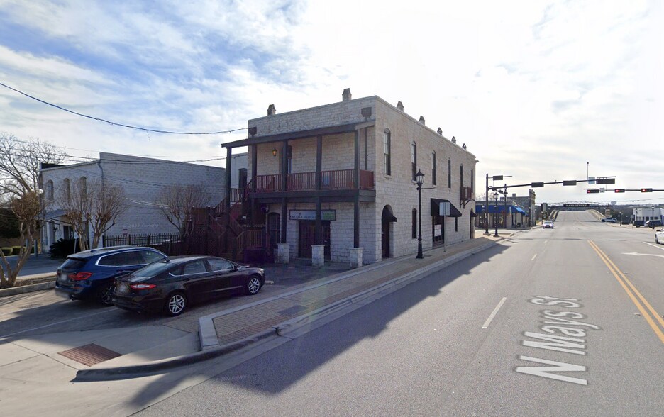 100 E Main Ave, Round Rock, TX à louer - Photo de l’immeuble – Image 3 sur 4