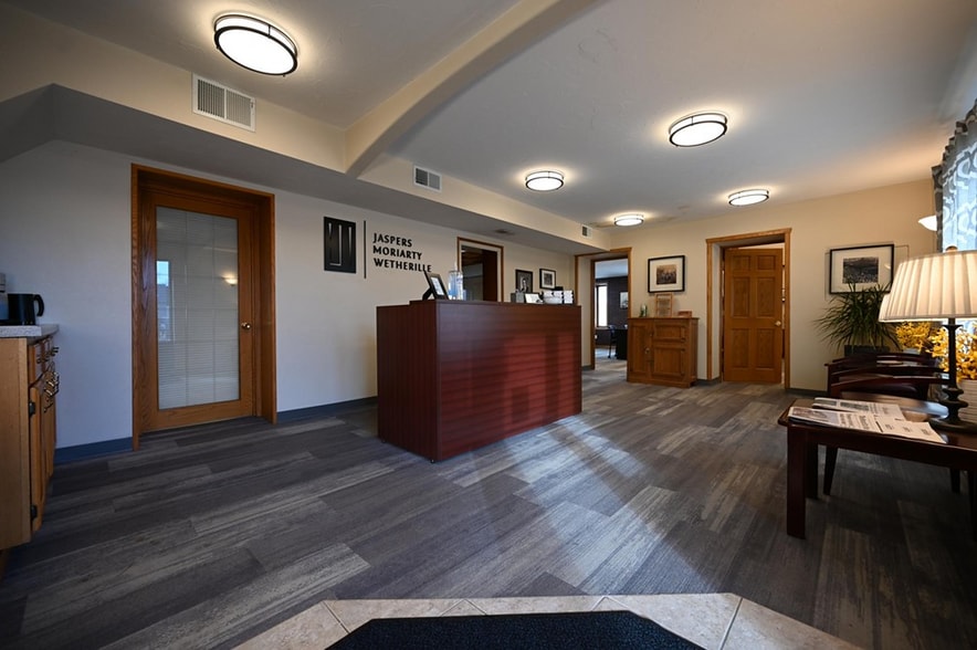 206 Scott St S, Shakopee, MN à vendre - Photo intérieure – Image 3 sur 12